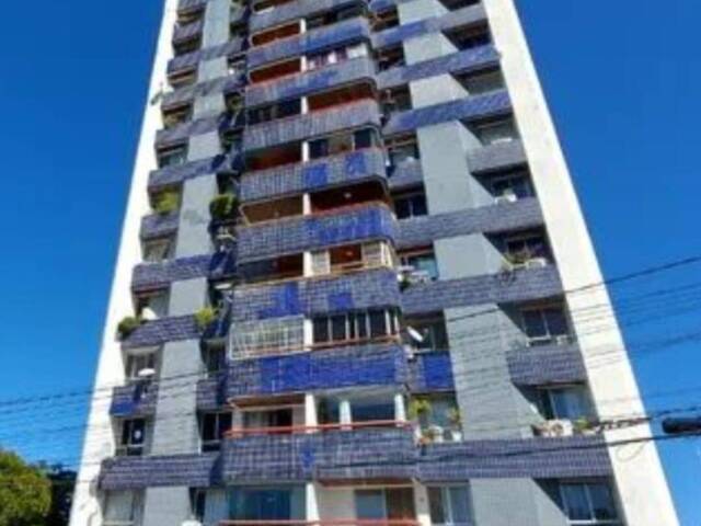 #398 - Apartamento para Venda em Salvador - BA