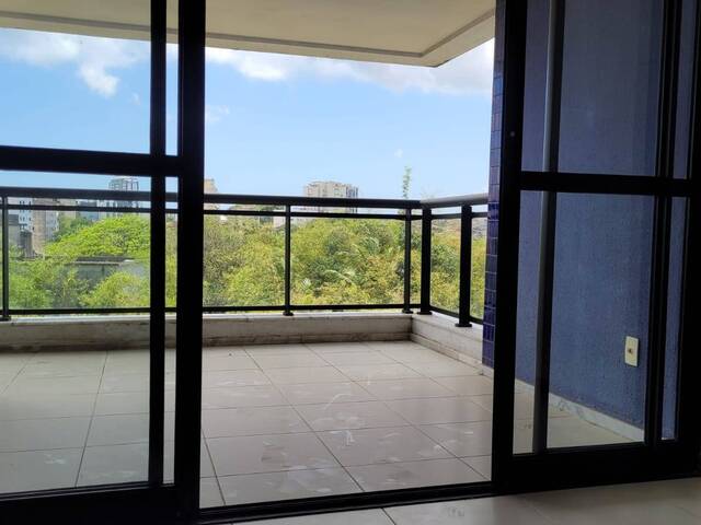 Apartamento para Venda em Salvador - 2